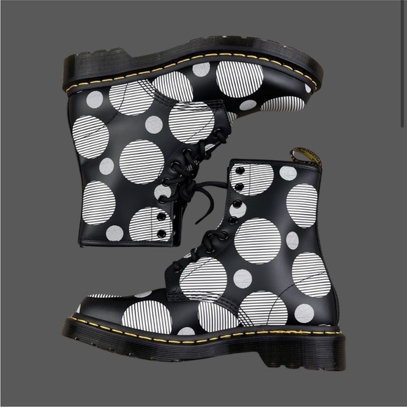 Dr. Martens 1460 WOMEN'S POLKA DOT SMOOTH LEATHER LACE UP BOOTS NEW - Picture 2 of 13